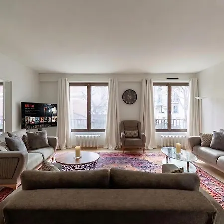 Spacious 3br - Sleeps 10 - Trocadero Apartment Paris