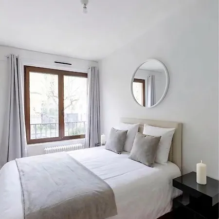 Spacious 3br - Sleeps 10 - Trocadero Apartment *