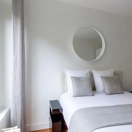 Spacious 3br - Sleeps 10 - Trocadero Apartment