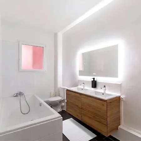 Apartment Spacious 3br - Sleeps 10 - Trocadero *