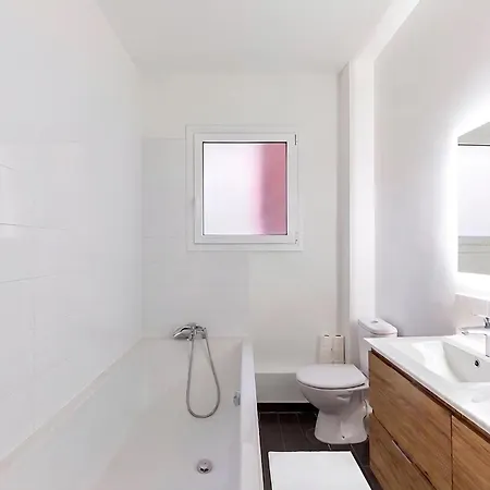 Spacious 3br - Sleeps 10 - Trocadero Apartment Paris