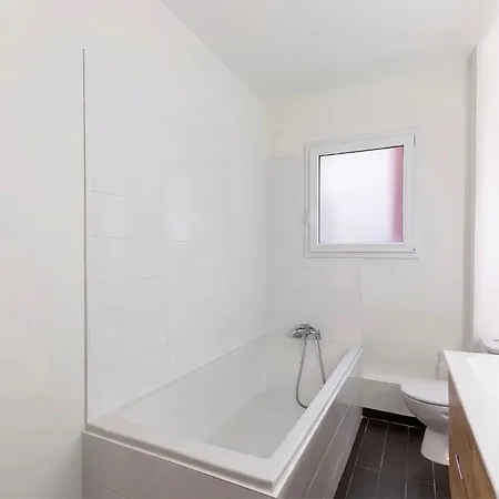 Spacious 3br - Sleeps 10 - Trocadero Apartment