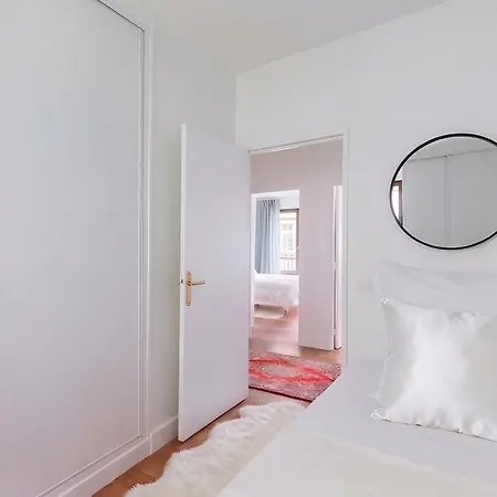 Spacious 3br - Sleeps 10 - Trocadero Apartment Paris