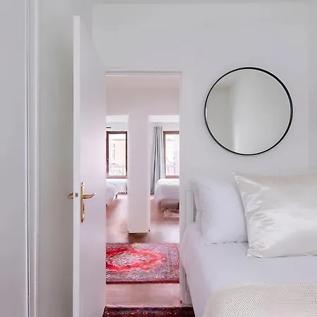 Apartment Spacious 3br - Sleeps 10 - Trocadero Paris